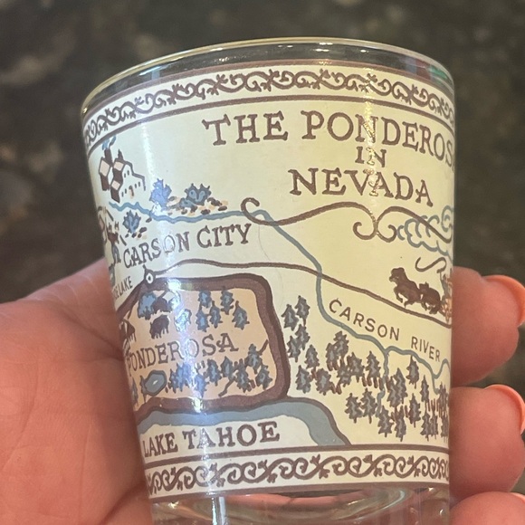 10 shot glasses with locations - Picture 10 of 11